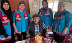 Çivril'de asırlık çınara büyük sürpriz: Tam 91 yıl sonra gelen kutlama!