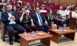 DGC Başkanı Özkan Tombak, PAÜ'lü öğrencileri kariyer yolculuğuna çıkardı