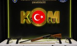 Denizli'de Yasa Dışı Silah Operasyonu: 3 Şüpheli Tutuklandı