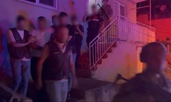 Denizli JASAT’tan kaçamadılar: 54 yıl kesinleşmiş hapis cezası olan 2 firari yakalandı!