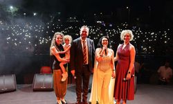 Ayşe Dinçer, Çivril’de festival coşkusunu zirveye taşıdı