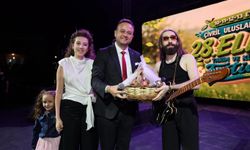Emre Fel, Çivril’de hayranlarına unutulmaz bir gece yaşattı