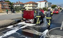 Denizli’de Seyir Halindeki Araç yanarak  Kullanılamaz Hale Geldi