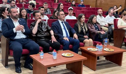 DGC Başkanı Özkan Tombak, PAÜ'lü öğrencileri kariyer yolculuğuna çıkardı
