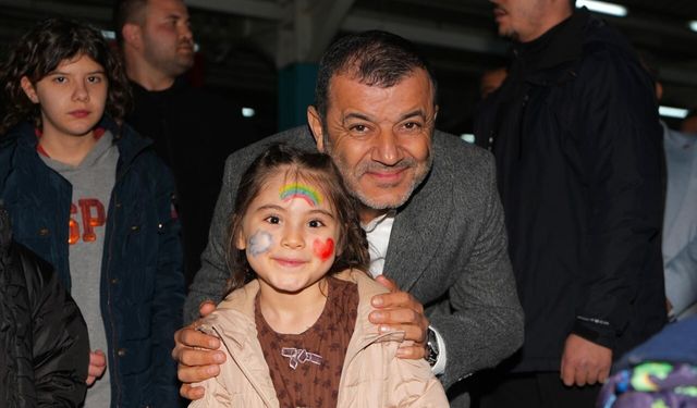 Başkan Çavuşoğlu Çivrilli hemşehrileriyle iftarda buluştu