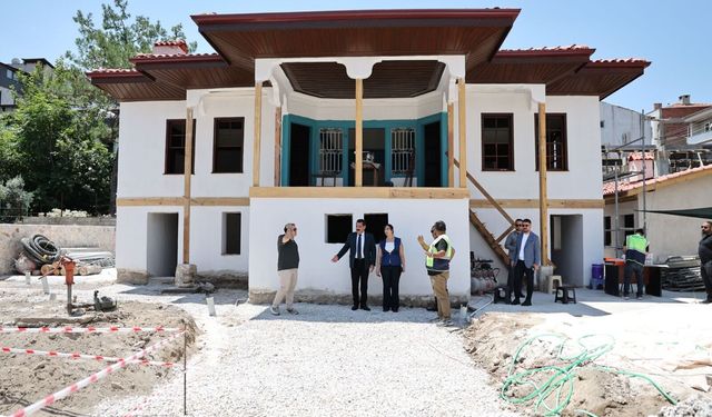 Tarihi Konak Abalı Evi’nde Restorasyon Çalışmalarında Sona Gelindi