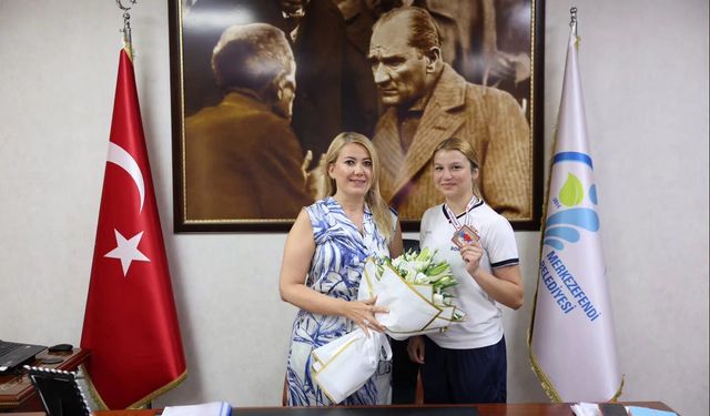 Başkan Şeniz Doğan, Türkiye Şampiyonu Nefise Kaymakçı'yı Ağırladı