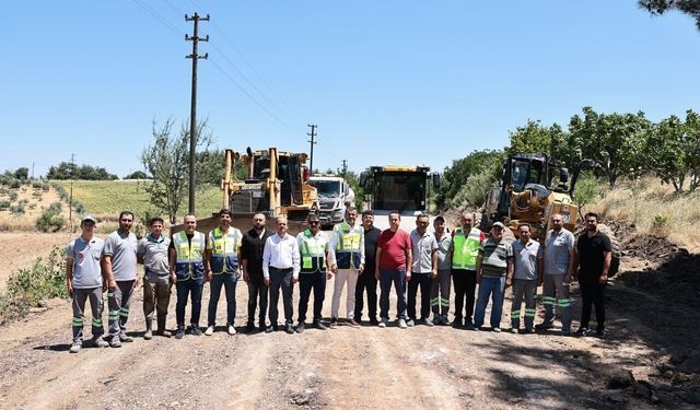 Başkan Çavuşoğlu’ndan Kale’de dev saha mesaisi: Üreticiye destek, yollara konfor!
