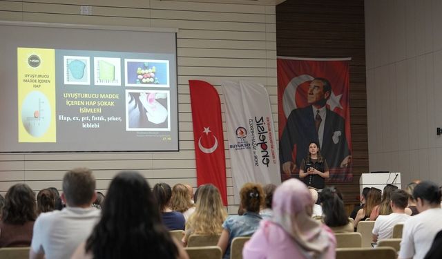 Büyükşehir personeline bağımlılık ve siber suçlarla mücadele eğitimi