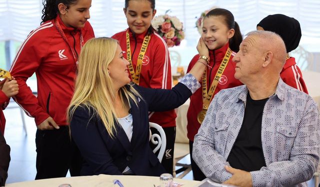 Merkezefendi Belediyesi’nden 127 amatör spor kulübüne malzeme desteği