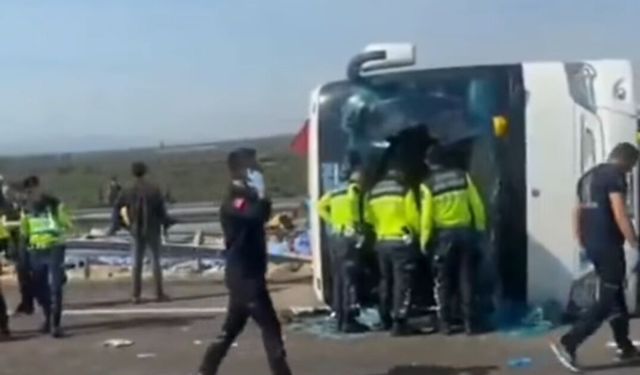 Manisa’da tur otobüsü tır ile çarpıştı: 11 ölü, 27 yaralı