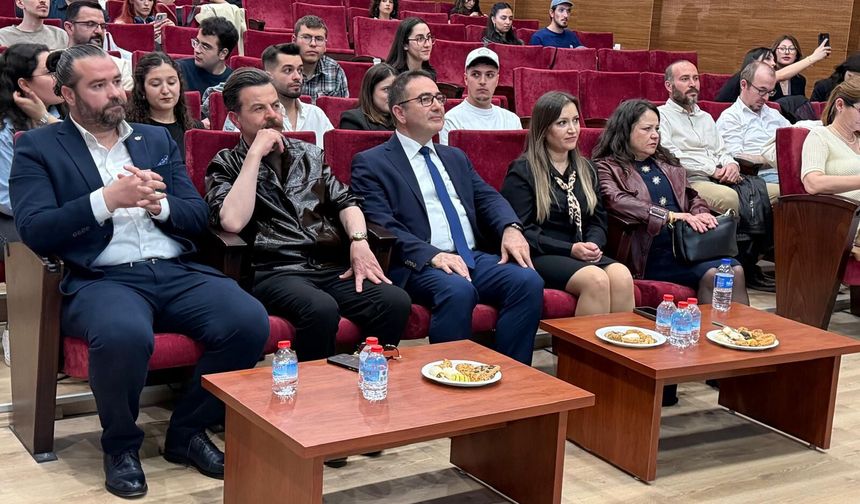 DGC Başkanı Özkan Tombak, PAÜ'lü öğrencileri kariyer yolculuğuna çıkardı