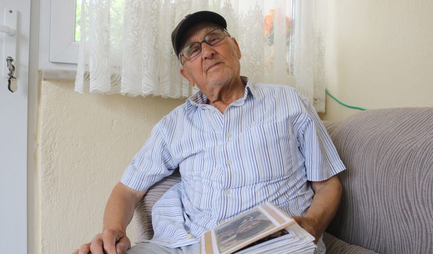 Denizlili Ramazan Aydoğdu'nun filmlere taş çıkartan hayatı: 22 yıl sonra ablasına kavuştu, şimdi kitabını yazıyor