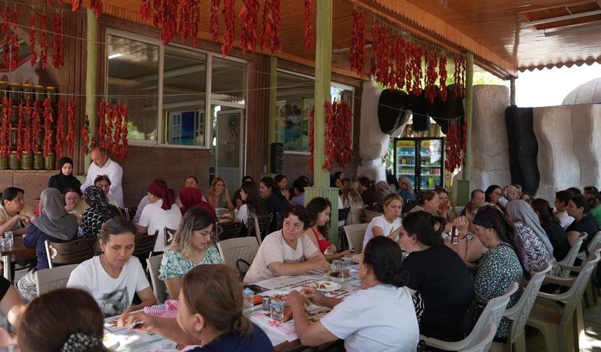 Denizli'nin Kadınları Kale'nin Doğal Güzelliklerini Keşfetti